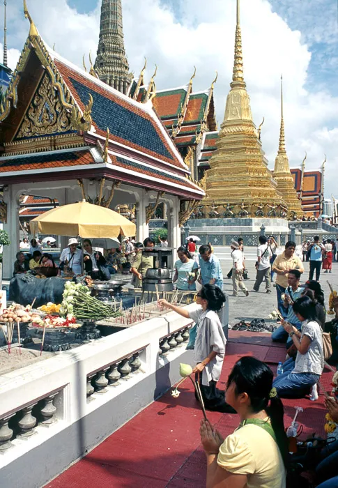 Portrait Temple of the Emerald Buddha, Bangkok, Thailand