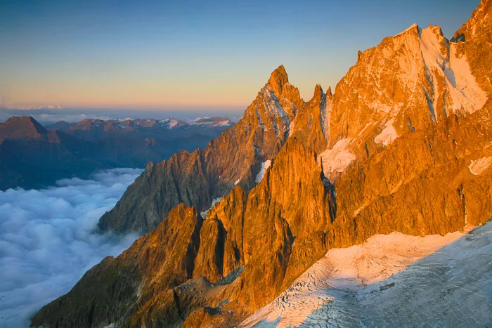 Aguille Noir de Peuterey, Alps