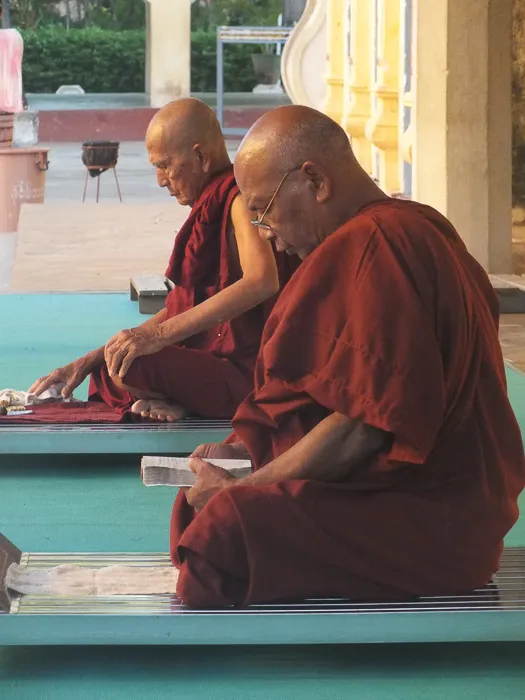 Four Seated Buddha, Kyaikpun Pagoda, Bago